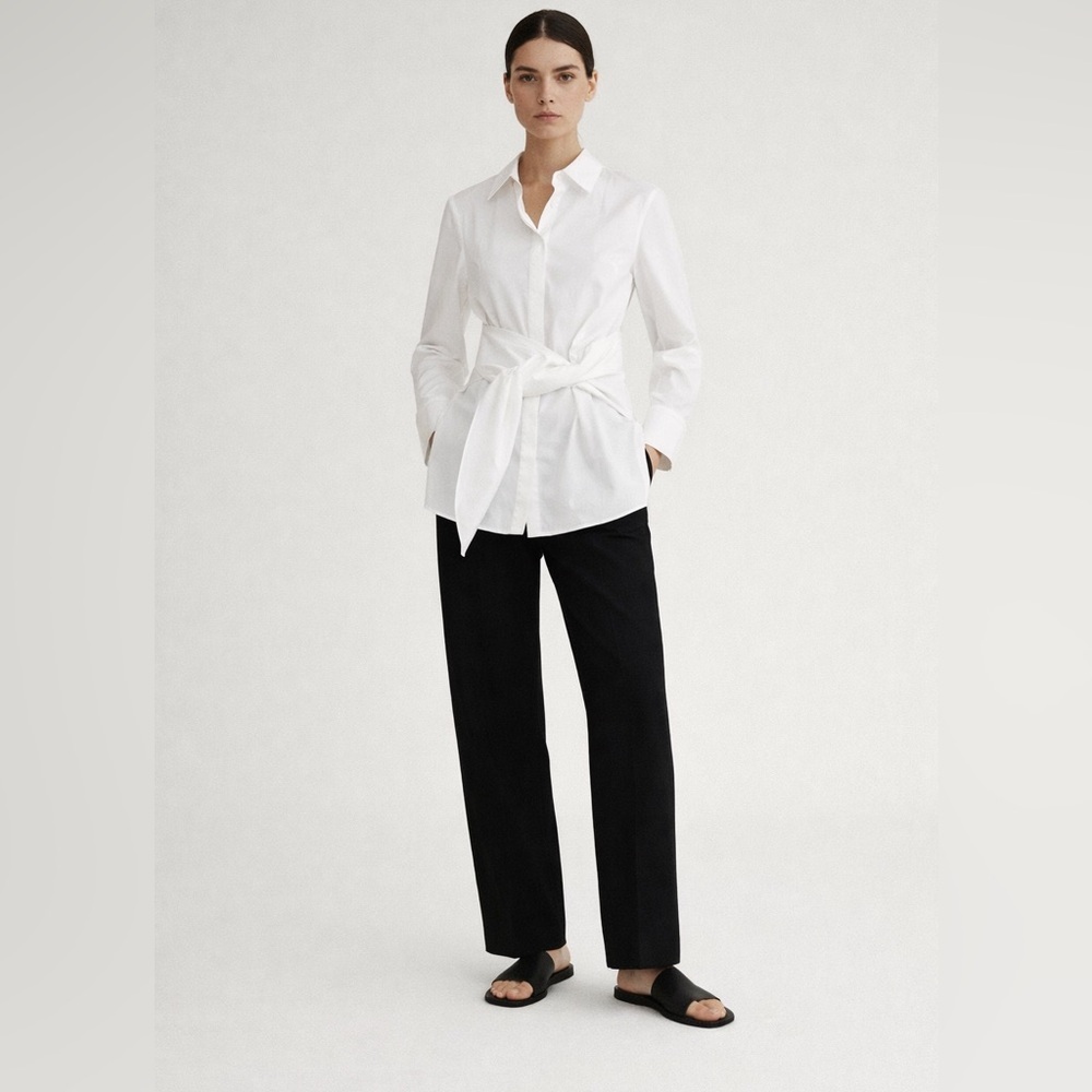 Lafayette 148 crisp stretch white cotton button front shirt with tie at front. L